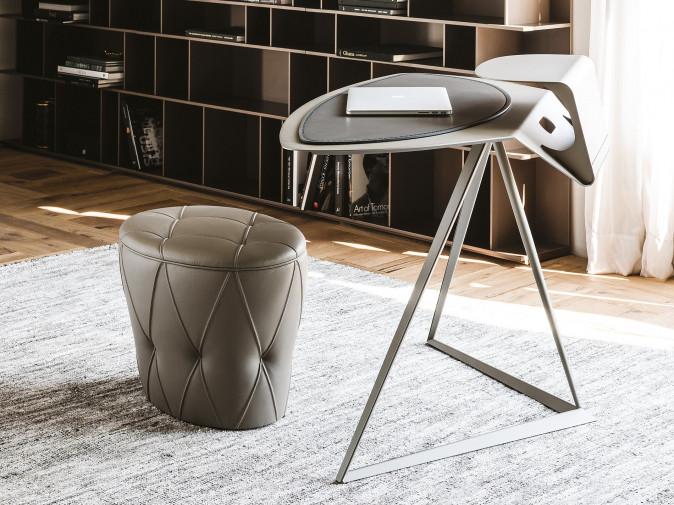 Стол письменный Storm