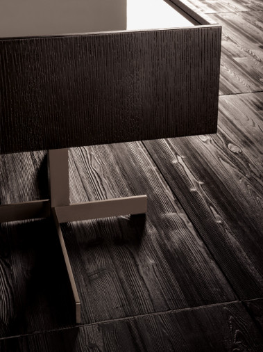 Тумбочка Close