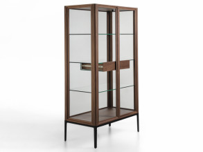 Витрина Atsuko