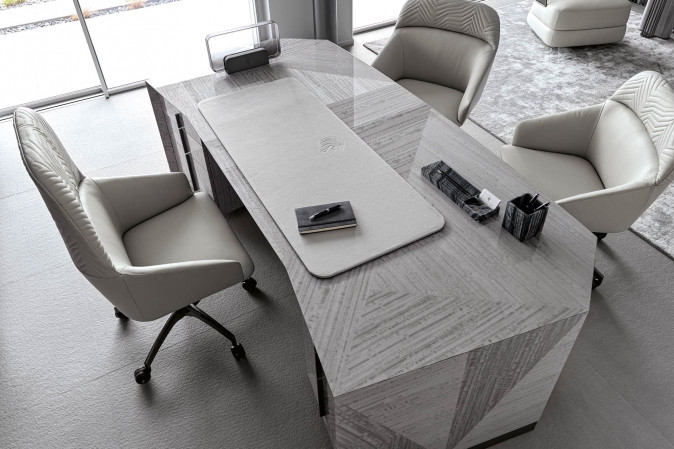 Стол письменный M-nlight