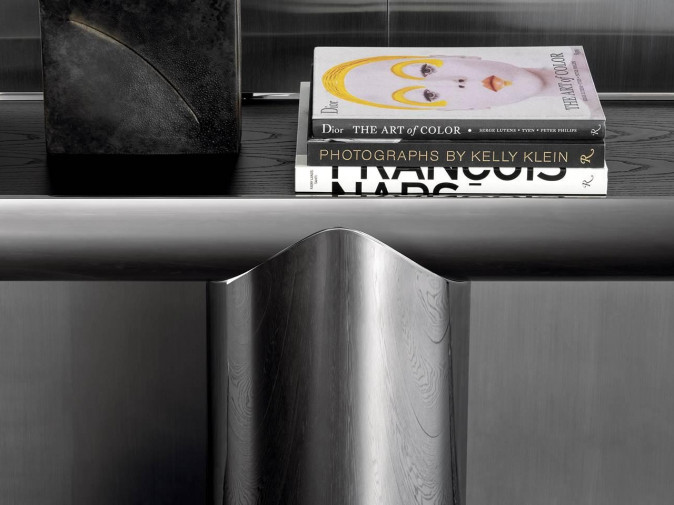 Консоль Pilotis