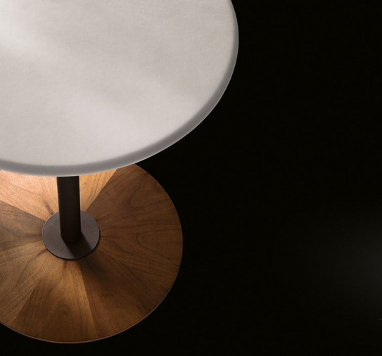 Столик журнальный Magica