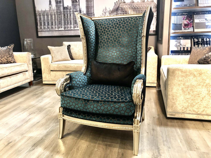 Кресло President