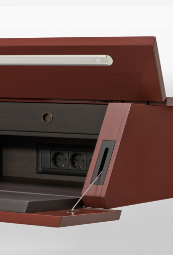 Стол письменный Ghostwriter