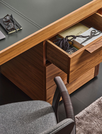 Стол письменный Afrodite