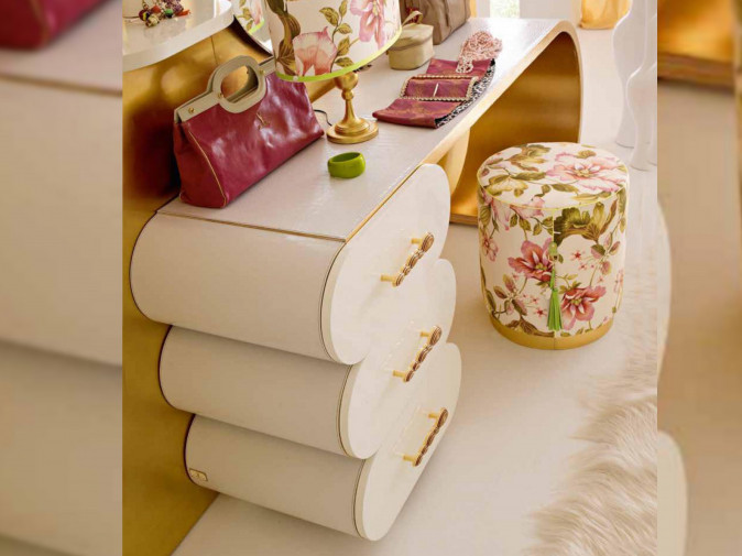 Туалетный столик Hon04