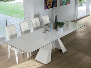 Стол обеденный Taurus