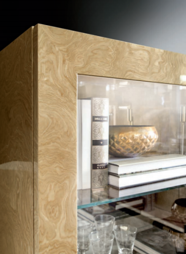 Витрина Madame