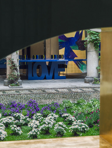 Стол обеденный Love