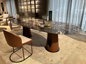 Стол обеденный Maverick