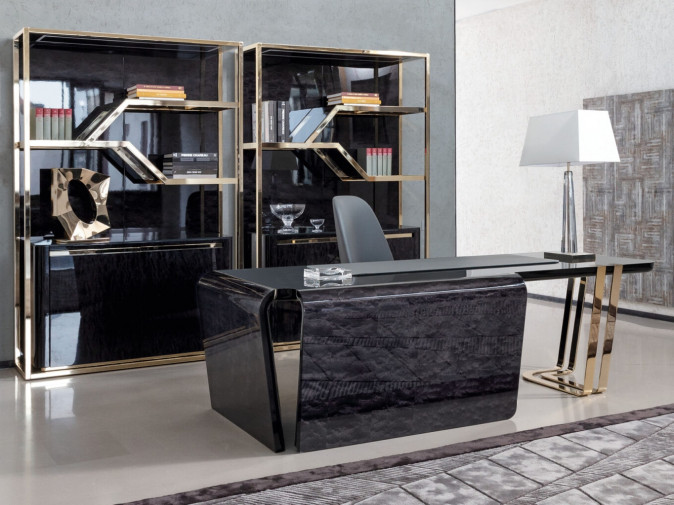 Стол письменный Charisma